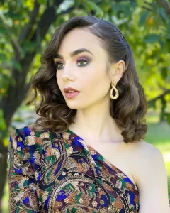 Lily Collins